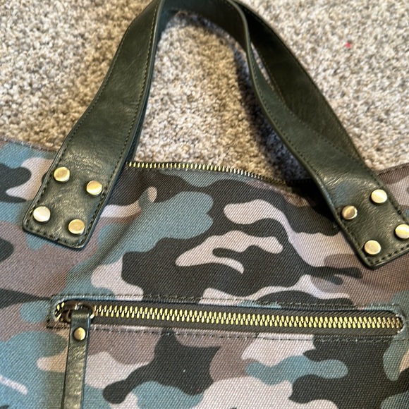 Antik Kraft Camouflage and Green Leather Purse - Picture 5 of 8